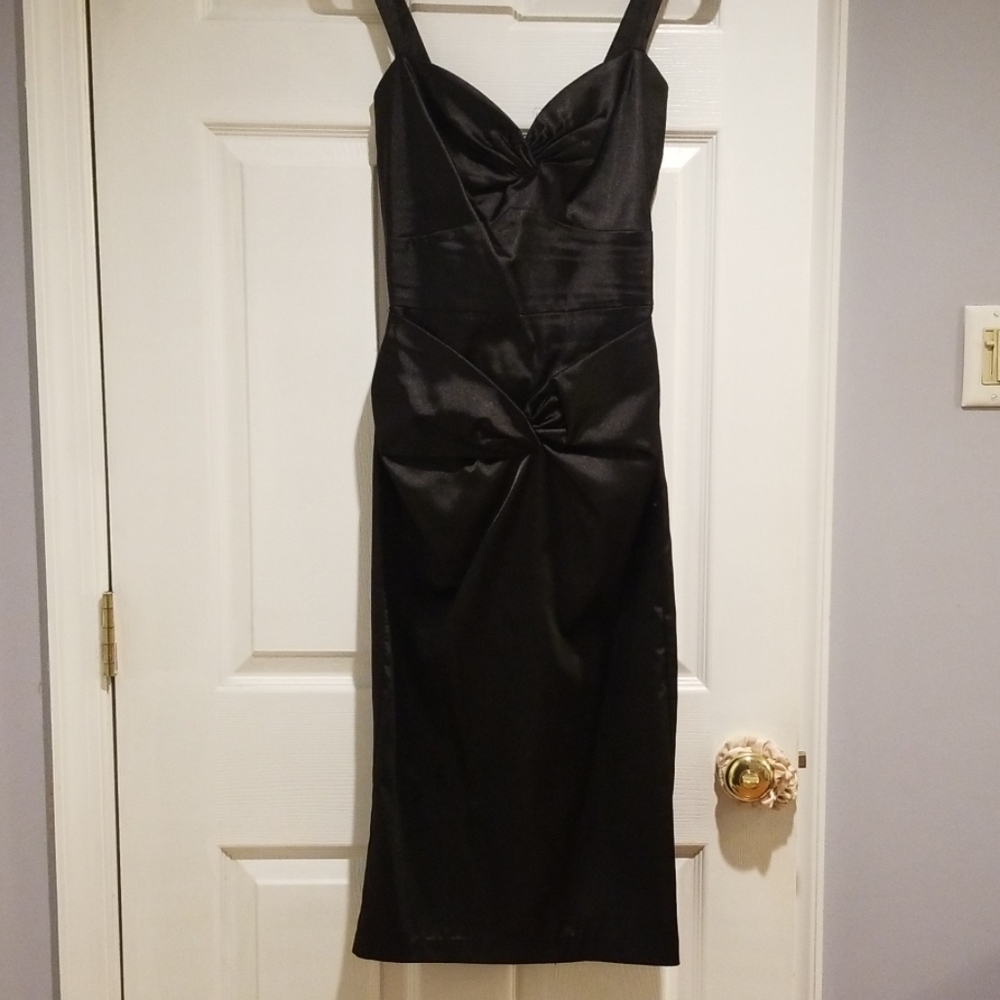 Sexy black midi wiggle dress